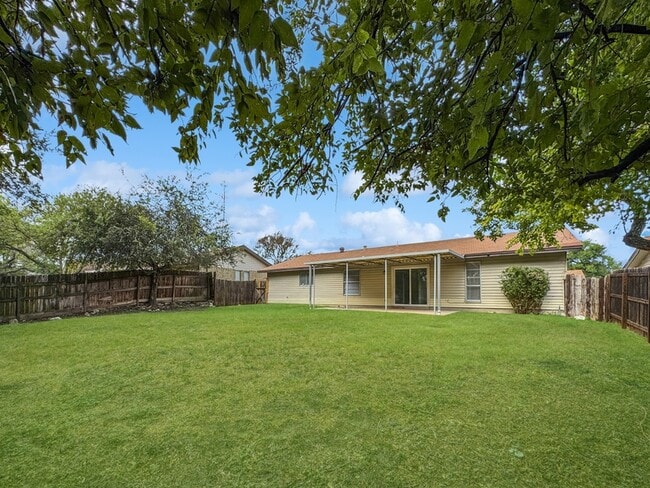 Building Photo - 7510 Old Spanish Trail