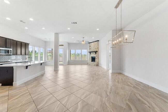 Building Photo - 752 Mayhill Ridge Ln