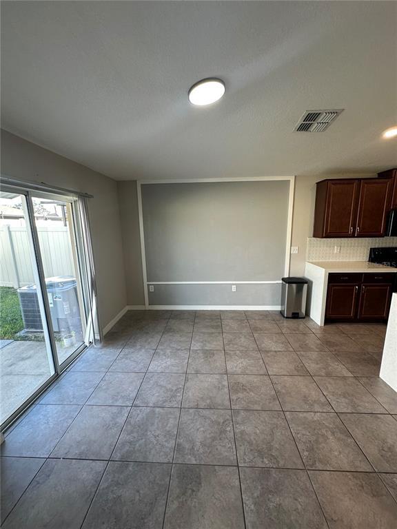Building Photo - 903 Zone Tailed Hawk Pl
