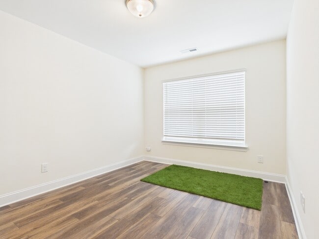 Building Photo - 3944 Fadden St