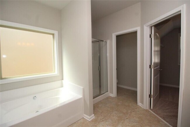Building Photo - 4086 Water Mill Dr