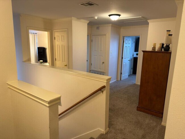 Building Photo - 21910 Goldcrest Run