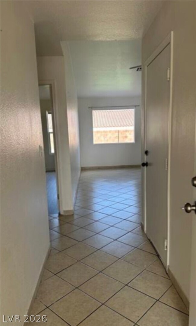 Building Photo - 3130 Flower Garden Ct