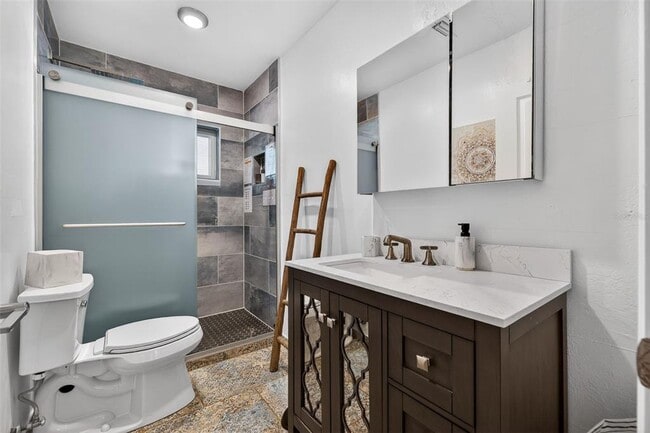 Building Photo - 1760 75th Ave N