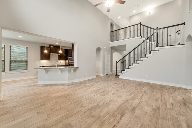 Building Photo - 8325 Paola St