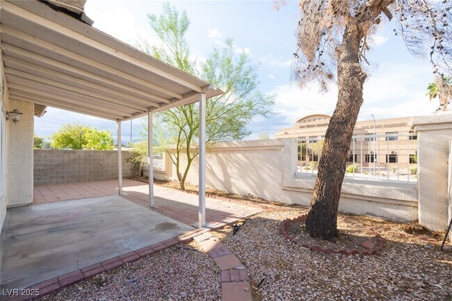 Building Photo - 7528 Holloran Ct