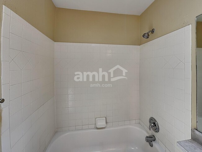 Building Photo - 4712 Sebring Dr