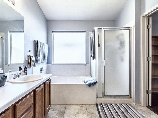 Building Photo - Cozy 3-Bedroom, 2-Bath Solar-Powered Home with New Appliances & Fenced Backyard