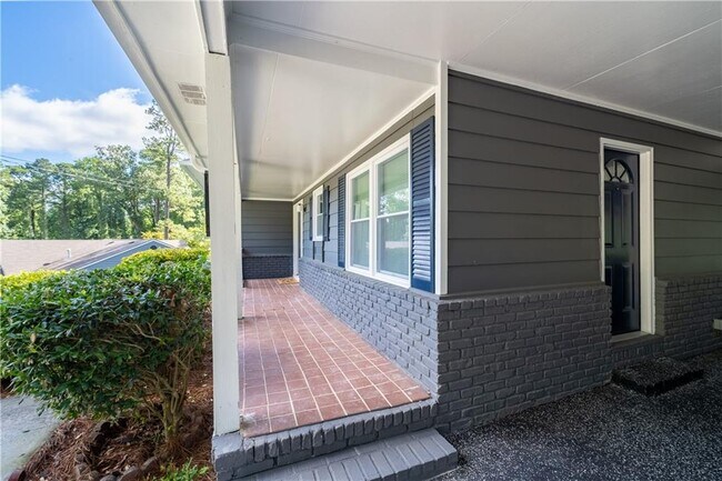 Building Photo - 3144 Flamingo Dr