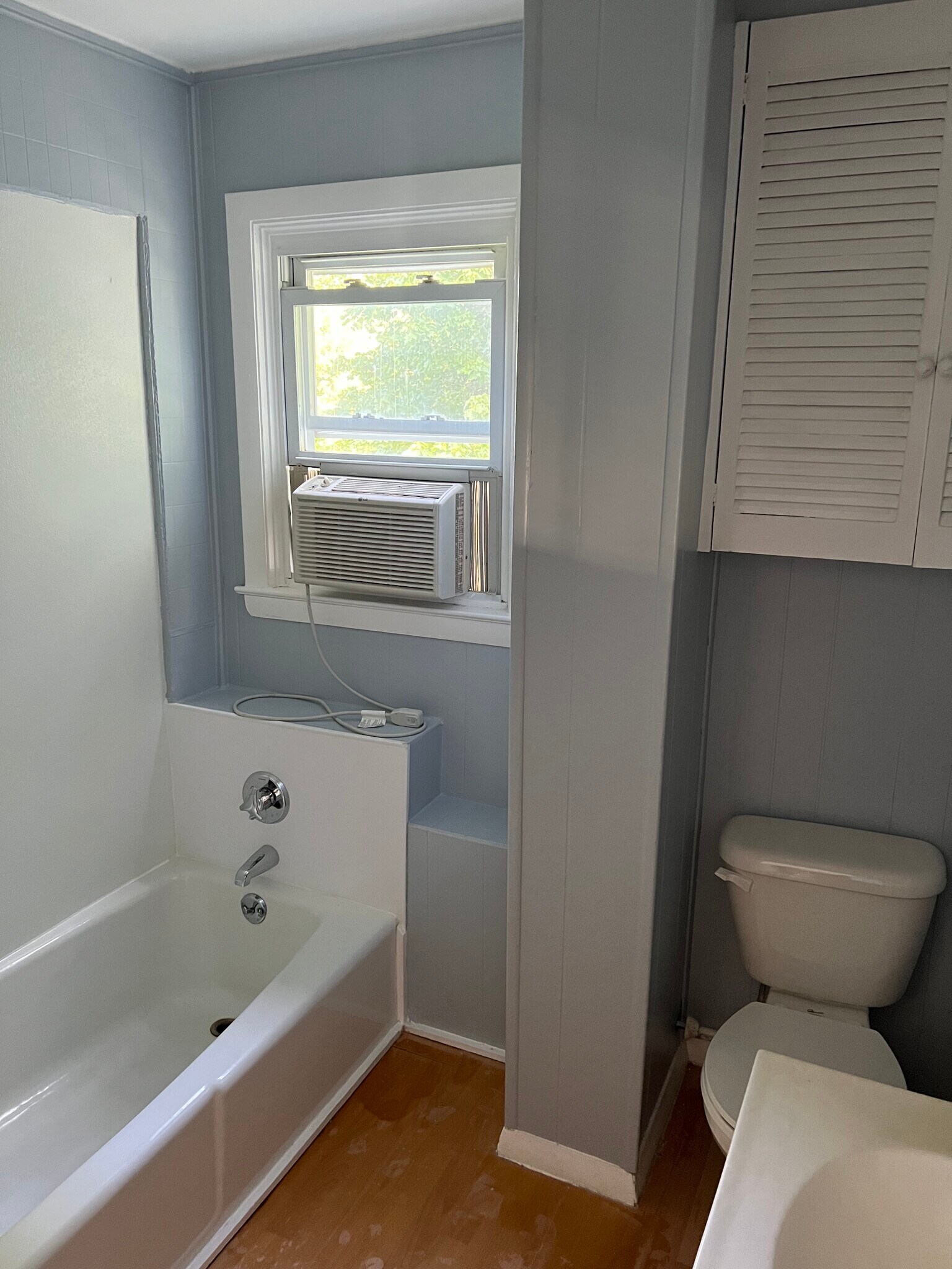 Building Photo - 94 Old Colony Ave