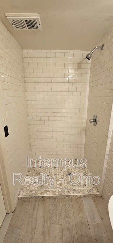 Building Photo - 360 E 326th St