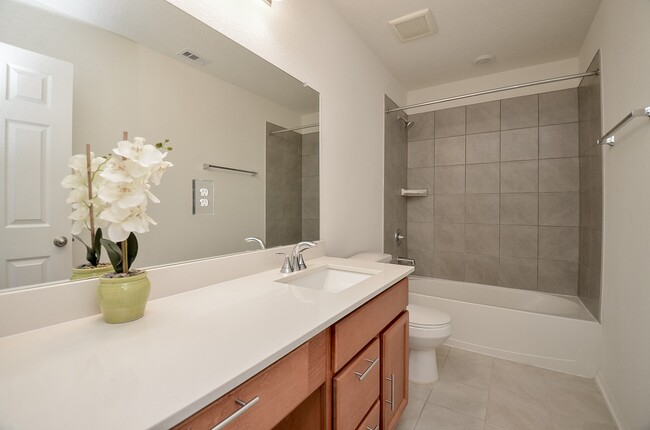 Building Photo - 2892 Grand Anse Dr