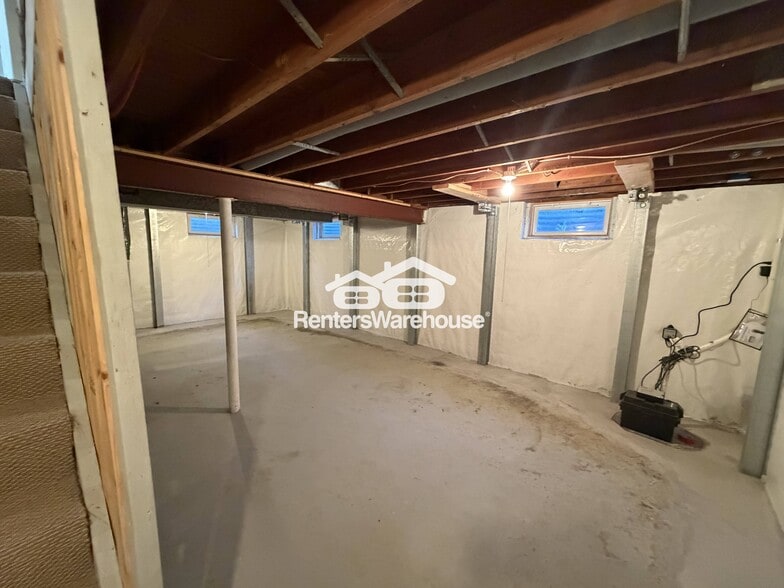 Building Photo - 2907 Knollwood Dr SE