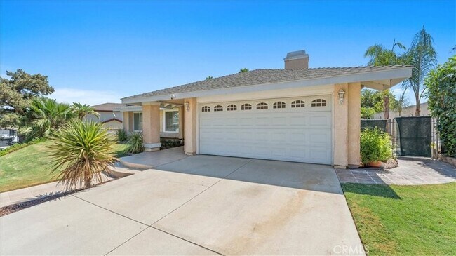 Building Photo - 8250 Whispering Tree Dr