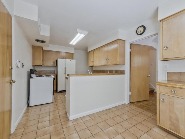 Building Photo - 21 El Cerrito Ave