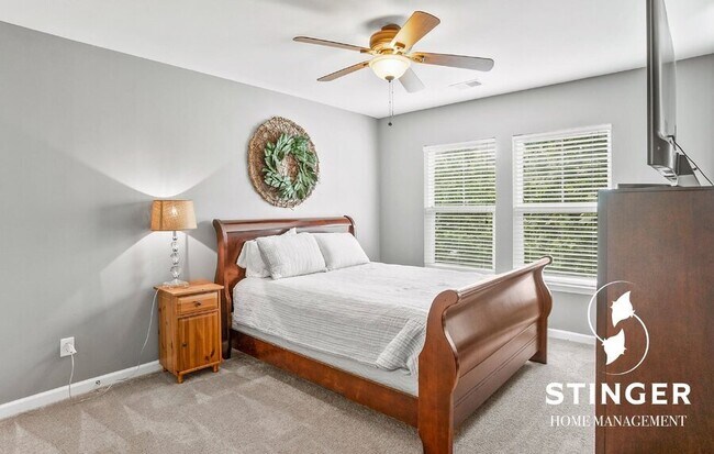 Building Photo - 100 Sago Palm Dr