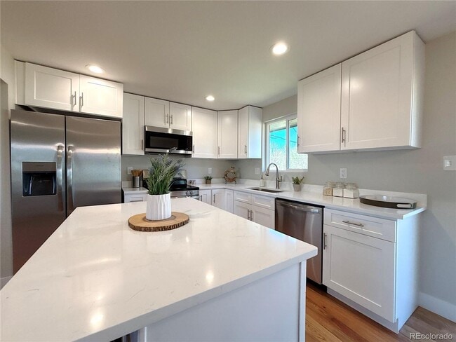 Building Photo - Total Remodel Available NOW!