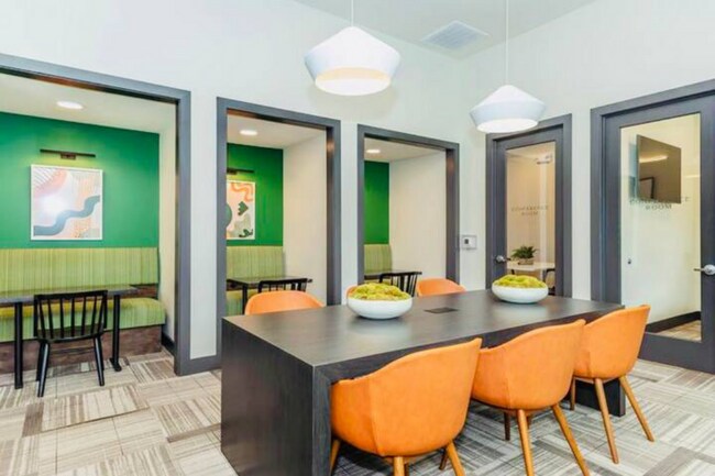 Building Photo - 698 Basilica Bay Dr