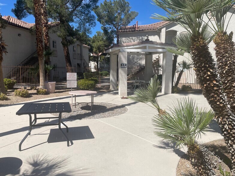 Building Photo - 1405 S Nellis Blvd