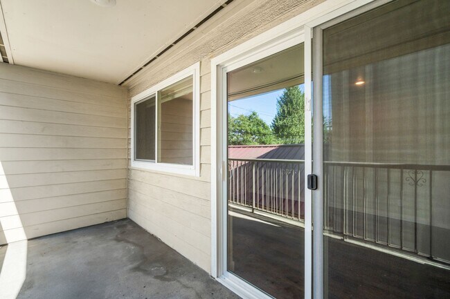 Interior Photo - Newland Apartments