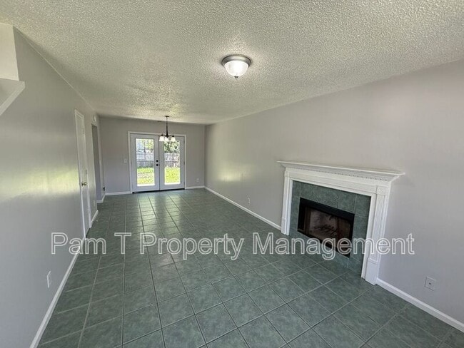 Building Photo - 105 Laurelwood Dr