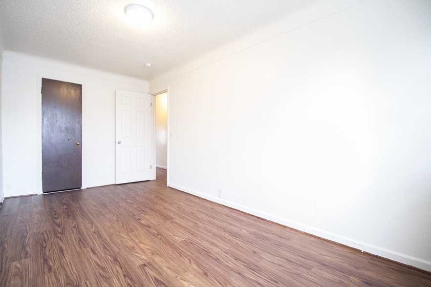 Building Photo - 3930 Upton Ave