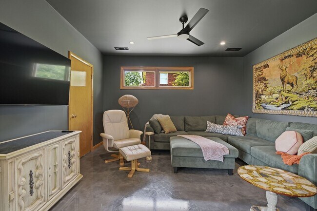 Building Photo - 5028 Danby Dr