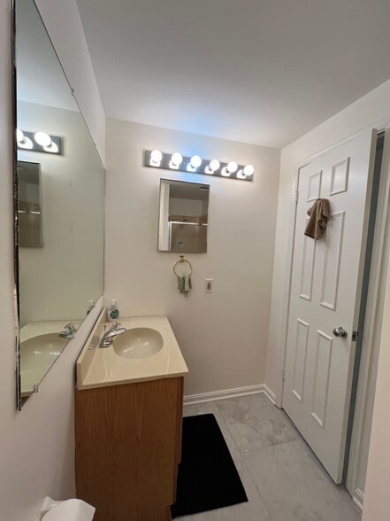 Building Photo - 10213 Willow Mist Ct