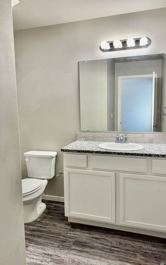 Building Photo - 2121 N Avenue J