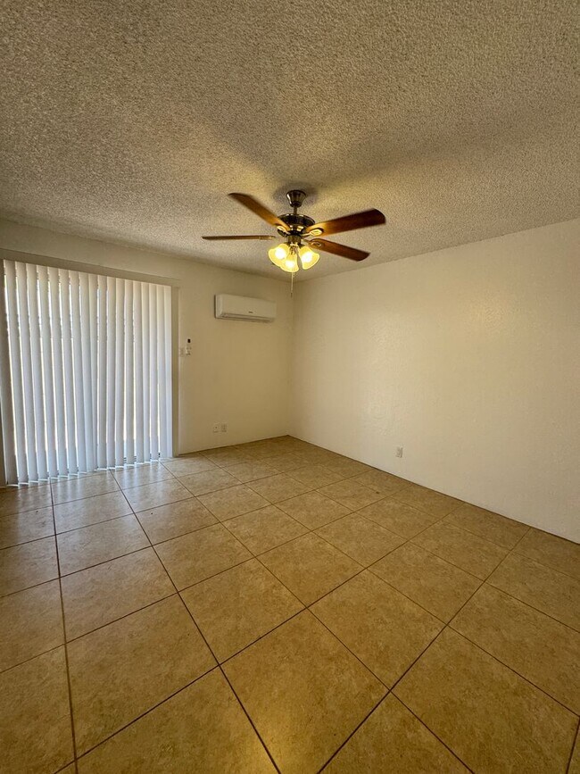 Building Photo - Just remodeled Beautiful small community has a one bedroom one bathroom available!