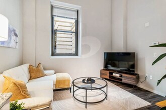 Building Photo - 309 Vine St