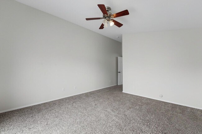 Building Photo - 15526 W Lisbon Ln