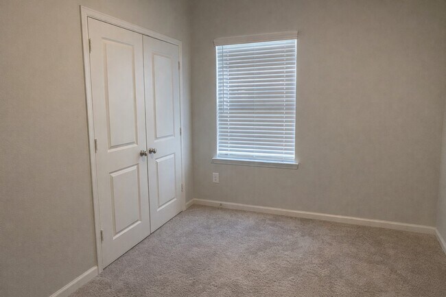 Building Photo - 20935 Endeavor St