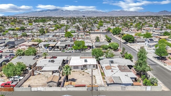 Building Photo - 2016 Linden Ave