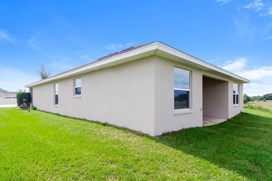 Building Photo - 6742 Wirevine Dr