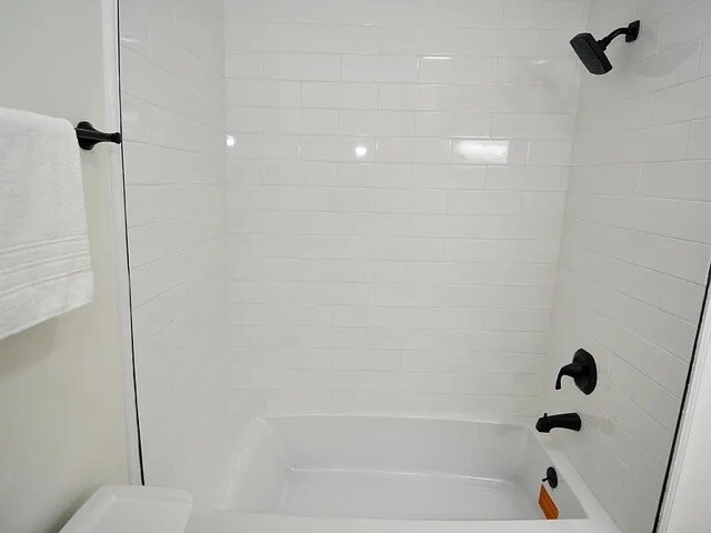 Building Photo - 2217 Lexington Ave