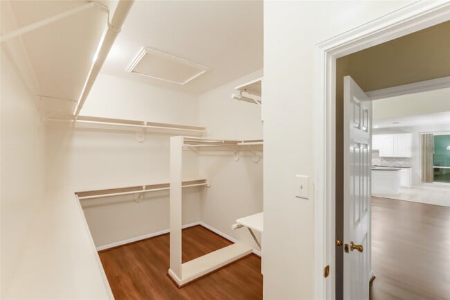 Building Photo - 3931 Shadow Trace Cir