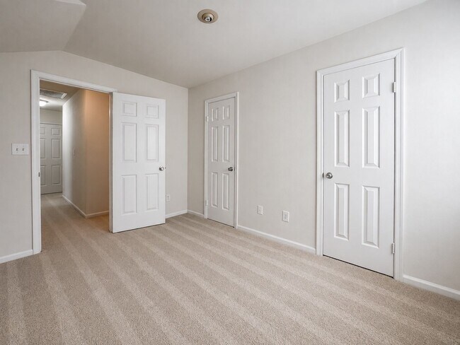 Building Photo - 3901 Quartz Ln