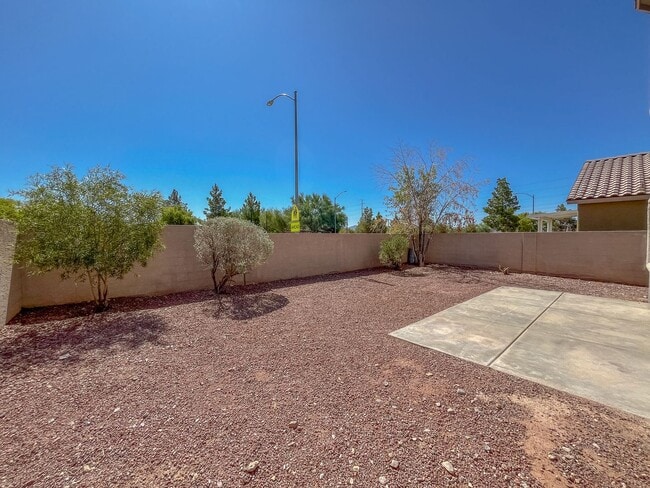 Building Photo - Charming Two-Story Home with Spacious Layout!