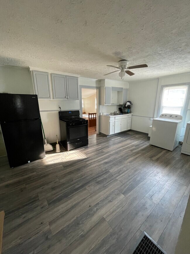 146 W Cayuga St 146 W Cayuga St Oswego NY 13126 Apartment Finder