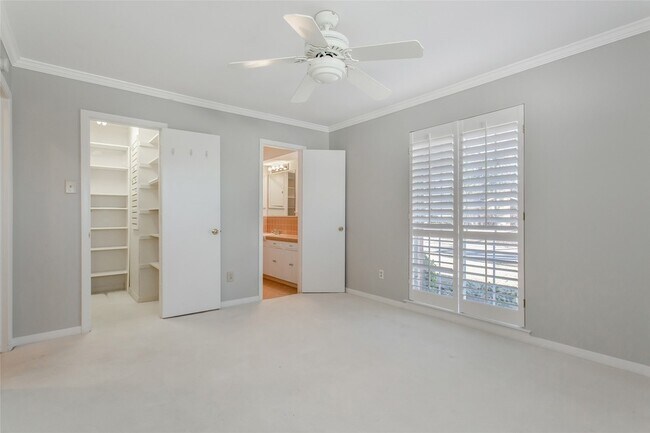 Building Photo - 6926 Colfax Dr