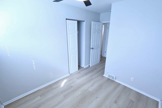 Building Photo - 1859 Delia Ave