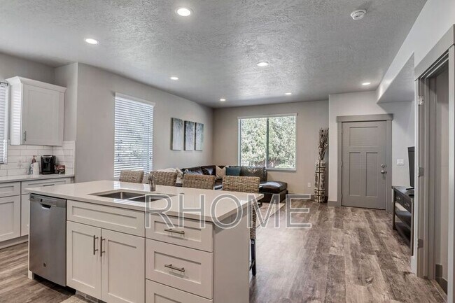 Building Photo - 12668 S Doc Sorenson Ln