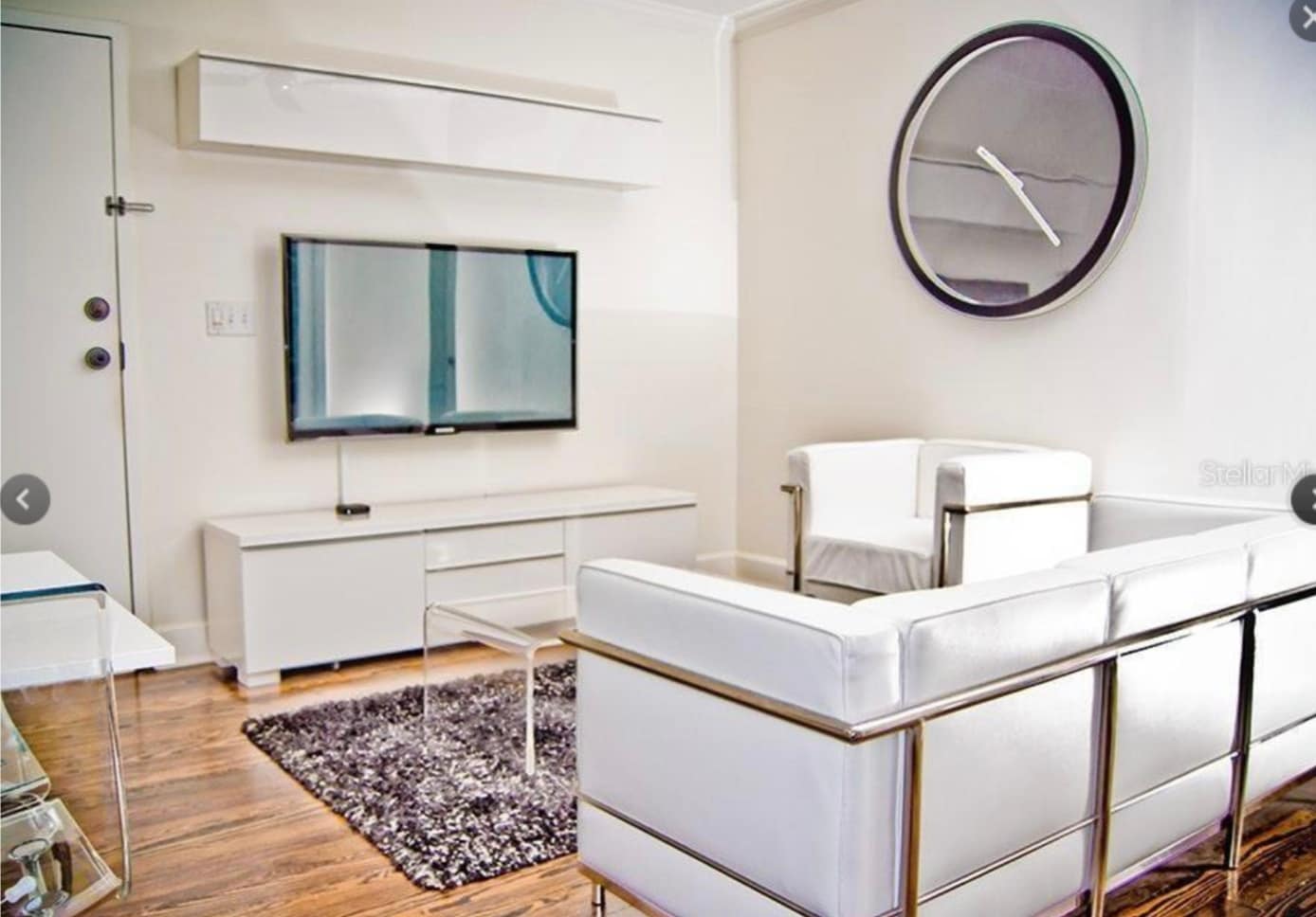 Building Photo - 706 E Pine St