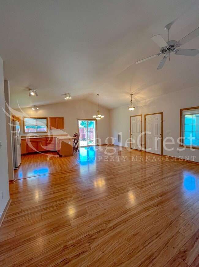 Building Photo - Single Family Home on Spagnuolo Loop
