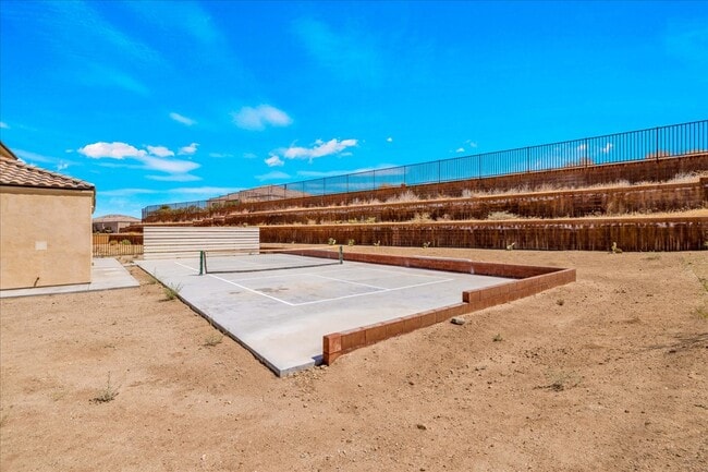 Building Photo - 56923 Ivanhoe Dr