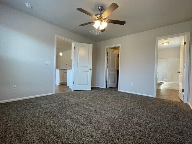 Building Photo - 3409 Piney River Dr