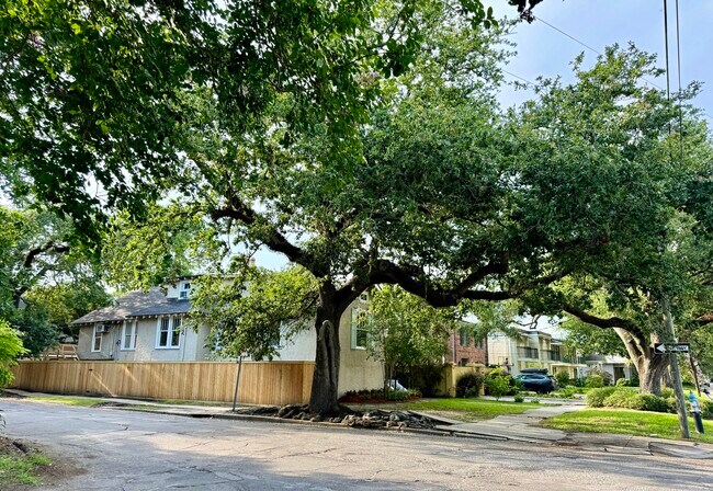 Building Photo - 2506 State St