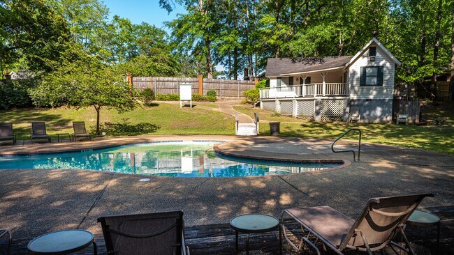 Building Photo - Woodshire Duplexes & Townhomes