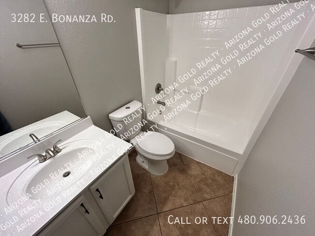 Building Photo - 3282 E Bonanza Rd